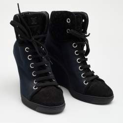 مملوكة مسبقًا Louis Vuitton Black/Blue Monogram Embossed Suede And Canvas Cap Toe Wedge Sneakers Size 39.5