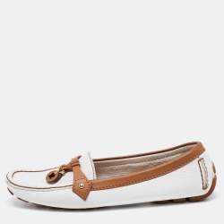Pre Owned Louis Vuitton White/Tan Leather Charm Loafers Size 39.5