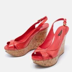 مملوكة مسبقًا صندل لوي فيتون جلد فيرنيه روج غرينادين كعب روكي مقاس 40.5