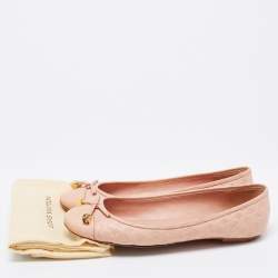 Pre Owned حذاء باليرينا فلات لوي فيتون جلد مونوغرامي منقوش وردي فاتح بفيونكة وغطاء مقدمة مقاس 40.5