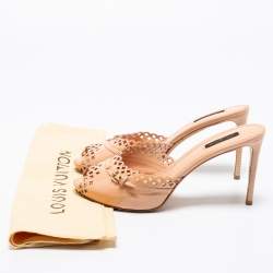 مملوكة مسبقًا حذاء سلايد لوي فيتون جلد وردي خوخي لامع مونوغرامي قصات مفرغة مقدمة مفتوحة مقاس 39.5