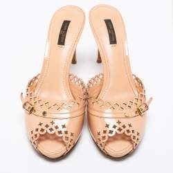 مملوكة مسبقًا حذاء سلايد لوي فيتون جلد وردي خوخي لامع مونوغرامي قصات مفرغة مقدمة مفتوحة مقاس 39.5