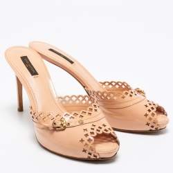 مملوكة مسبقًا حذاء سلايد لوي فيتون جلد وردي خوخي لامع مونوغرامي قصات مفرغة مقدمة مفتوحة مقاس 39.5