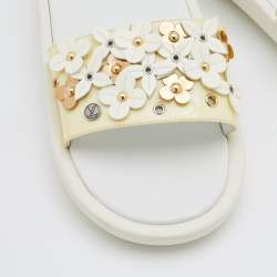Pre Owned Louis Vuitton White Patent Leather Sunbath Flower Slide Sandals Size 38
