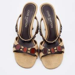 مملوكة مسبقًا Louis Vuitton Beige Embellished Canvas and Leather Slide Sandals Size 39