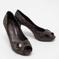 مملوكة مسبقًا حذاء كعب عالي لوي فيتون جودي جلد لامع وكانفاس مونوغرامي بني داكن مقدمة مفتوحة مقاس 37