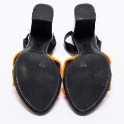 مملوكة مسبقًا صندل لوي فيتون جلد  لامع وقماش منقوش مونوغرامي برتقالي / أسود بحزام كاحل مقاس 39