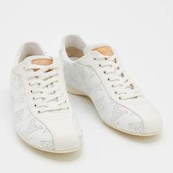 مملوكة مسبقًا حذاء رياضي لوي فيتون جلد ماهينا مونوغرامي أبيض عنق منخفض مقاس 36