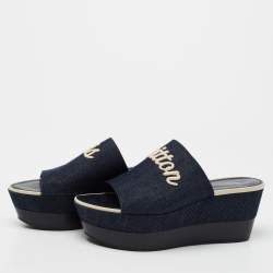 مملوكة مسبقًا Louis Vuitton Navy Blue Denim And Leather Wedge Slide  Sandals Size 40