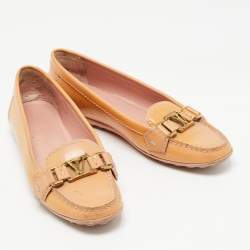 Pre Owned Louis Vuitton Beige Patent Leather Oxford Loafers Size 38