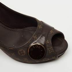 Pre Owned Louis Vuitton Brown Canvas and Patent Judy Pumps Size 38