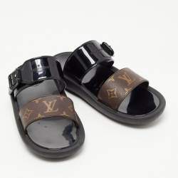 Pre Owned Louis Vuitton Brown/Black Coated Canvas and Rubber Sunbath Flat Sandals Size 39