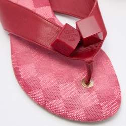 Pre Owned حذاء سلايدز لوي فيتون فلات بإصبع مكعب جلد أحمر مقاس 41