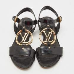 مملوكة مسبقًا Louis Vuitton Black Patent Leather Logo Ankle Strap Flat Sandals Size 36