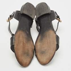مملوكة مسبقًا Louis Vuitton Black Patent Leather Logo Ankle Strap Flat Sandals Size 36