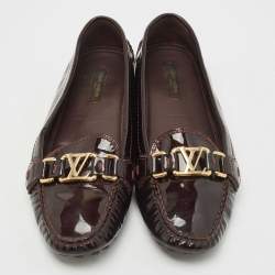 مملوكة مسبقًا Louis Vuitton Burgundy Patent Leather Oxford Slip On Loafers Size 38.5