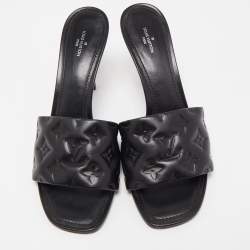 مملوكة مسبقًا Louis Vuitton Black Monogram Leather Revival Slide Sandals Size 42
