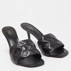 مملوكة مسبقًا Louis Vuitton Black Monogram Leather Revival Slide Sandals Size 42