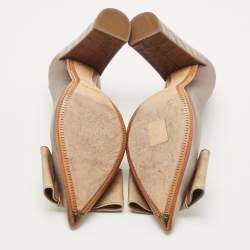 Pre Owned Louis Vuitton Grey/Beige Satin and Embossed Ostrich Beauty Bow Pumps Size 38.5