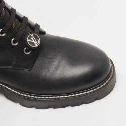 Pre Owned Louis Vuitton Black Leather Wonderland Ranger Ankle Length Combat Boots Size 40