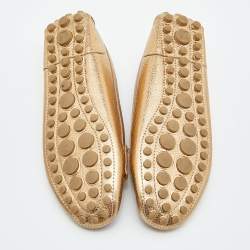 مملوكة مسبقًا Louis Vuitton Gold Leather Close Up Loafers Size 39