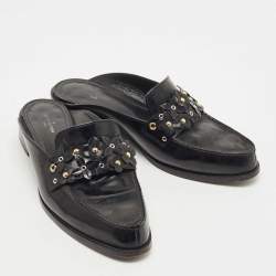 مملوكة مسبقًا Louis Vuitton Black Leather Studded Flower Applique Mules Size 37.5