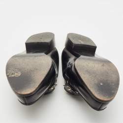 مملوكة مسبقًا Louis Vuitton Black Leather Studded Flower Applique Mules Size 37.5