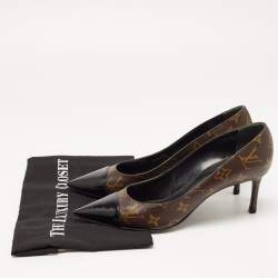 مملوكة مسبقًا Louis Vuitton Black/Brown Monogram Canvas and Patent Leather Fetish Pumps Size 40