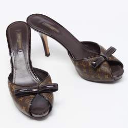 Pre Owned Louis Vuitton Brown Monogram Canvas Malibu Slides Size 36.5