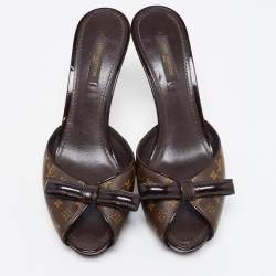 Pre Owned Louis Vuitton Brown Monogram Canvas Malibu Slides Size 36.5