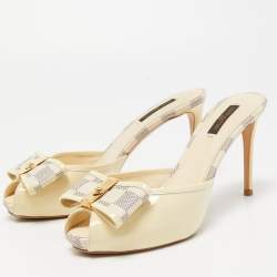 Louis Vuitton Cream Canvas and Patent Leather Slides Size 38   
