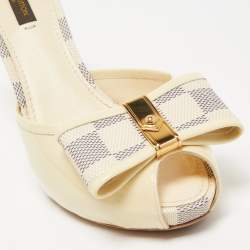 Louis Vuitton Cream Canvas and Patent Leather Slides Size 38   