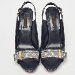 مملوكة مسبقًا Louis Vuitton Two Tone Patent Leather and Monogram Canvas Slingback Sandals Size 39