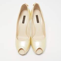 Pre Owned Louis Vuitton Cream Patent Leather Oh Really! Pumps Size 36.5