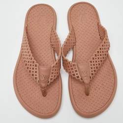 Pre Owned Louis Vuitton Beige Rubber Thong Flat Slides Size 37