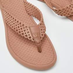 Pre Owned Louis Vuitton Beige Rubber Thong Flat Slides Size 37