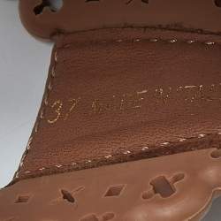 Pre Owned Louis Vuitton Beige Rubber Thong Flat Slides Size 37