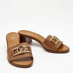 مملوكة مسبقًا Louis Vuitton Tan Leather Lock It Slide Sandals Size 40