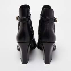 Pre Owned Louis Vuitton Black Leather Buckle Detail Ankle Booties Size 38.5
