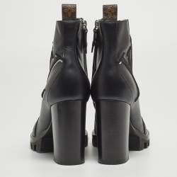 Pre Owned Louis Vuitton Black Leather Star Trail Ankle Boots Size 37