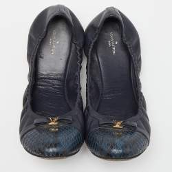 Pre Owned Louis Vuitton Blue Leather and Python Elba Scrunch Ballet Flats Size 39