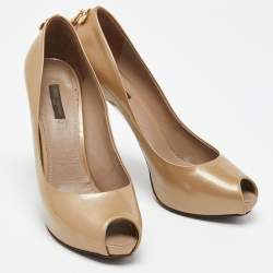 مملوكة مسبقًا Louis Vuitton Beige Patent Leather Oh Really! Platform Peep Toe Pumps Size 40