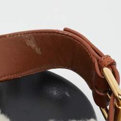 مملوكة مسبقًا Louis Vuitton White/Brown Fur and Leather Slingback Flat Sandals Size 39