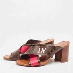 مملوكة مسبقًا Louis Vuitton Brown/Pink Monogram Canvas Slide Sandals Size 39