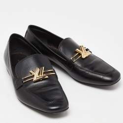 مملوكة مسبقًا Louis Vuitton Black Leather Upper Case Loafers Size 36