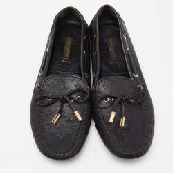 مملوكة مسبقًا حذاء لوفرز لوي فيتون غلوريا  جلد إمبرينت مونوغرامي أسود مقاس 37.5