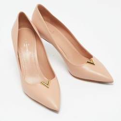Pre Owned Louis Vuitton Light Pink Leather Heart Breaker Pumps Size 37.5