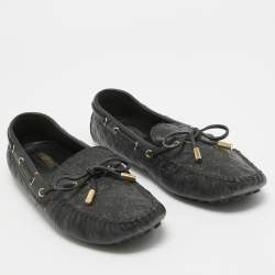 مملوكة مسبقًا حذاء لوفرز لوي فيتون غلوريا  جلد إمبرينت مونوغرامي أسود مقاس 37.5