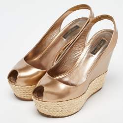Pre Owned Louis Vuitton Gold Patent Leather Lagoon Raffia Wedge Slingback Sandals Size 37.5