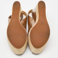 Pre Owned Louis Vuitton Gold Patent Leather Lagoon Raffia Wedge Slingback Sandals Size 37.5